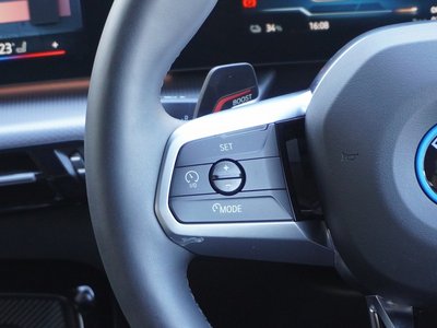 2026 BMW IX2 照片 10
