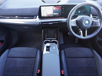 2026 BMW IX2 照片 8
