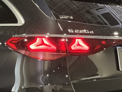 2025 Mercedes-BENZ E-CLASS — миниатюра 37