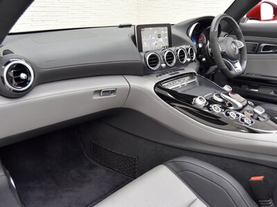 MERCEDES-BENZ GT AMG - 10