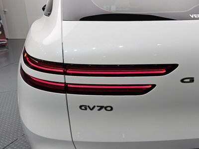 2021 Genesis GV70 — фото 10