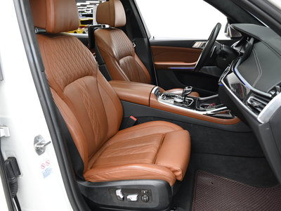 BMW X7 - 10