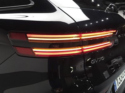 2024 Genesis GV70 photo 10