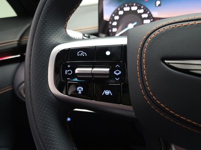 2024 Genesis GV70 thumbnail 39