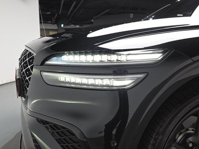 2024 Genesis GV70 photo 9