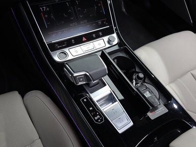 AUDI A8 - 9
