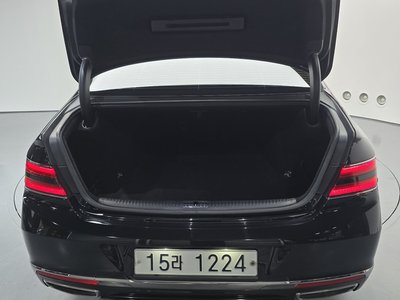 صورة مصغرة 36 لـ 2019 Genesis G90