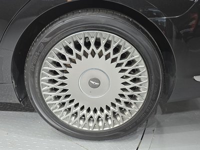 صورة 8 لـ 2019 Genesis G90