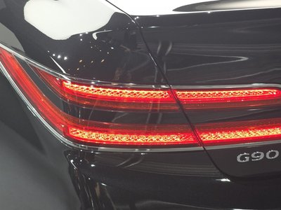 صورة 10 لـ 2019 Genesis G90