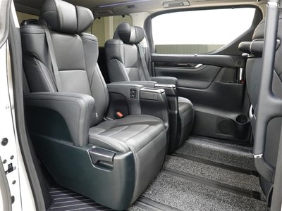 TOYOTA ALPHARD - 9