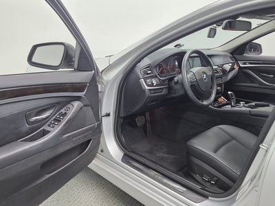 صورة 10 لـ 2010 BMW 5 SERIES
