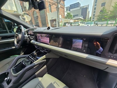 صورة مصغرة 14 لـ 2025 Porsche CAYENNE