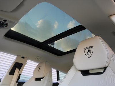 2026 Lamborghini URUS — миниатюра 29