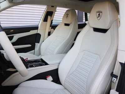 2026 Lamborghini URUS — миниатюра 30