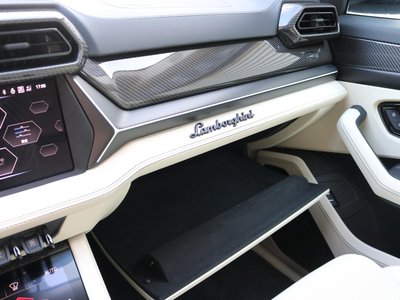 2026 Lamborghini URUS — миниатюра 27