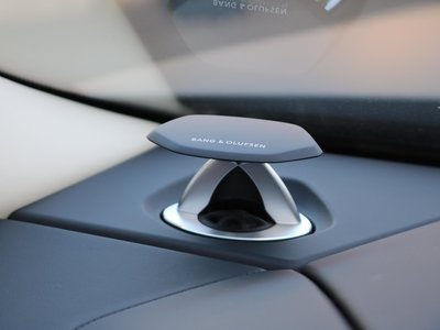 2026 Lamborghini URUS — миниатюра 24