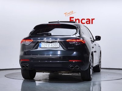 صورة 3 لـ 2022 Maserati LEVANTE
