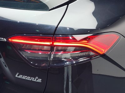 صورة 10 لـ 2022 Maserati LEVANTE