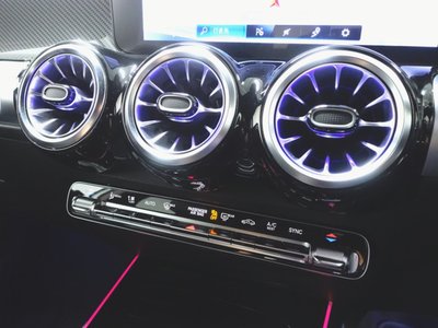 2023 Mercedes-BENZ GLB — миниатюра 18