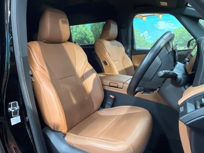 2025 Toyota VELLFIRE photo 8