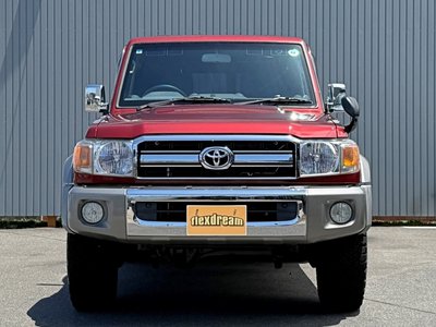 TOYOTA LAND CRUISER 70 - 5