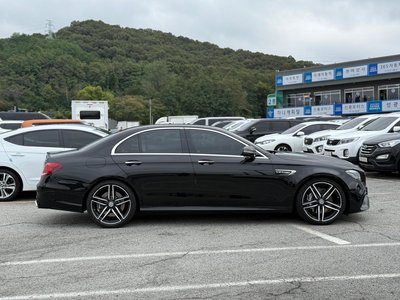 MERCEDES-BENZ E-CLASS - 2