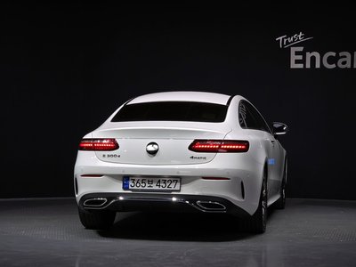 MERCEDES-BENZ E-CLASS - 3