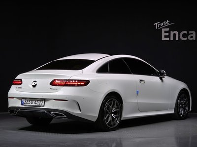 MERCEDES-BENZ E-CLASS - 4