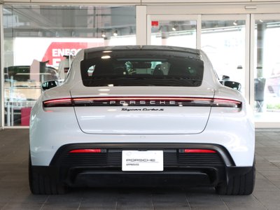 2023 Porsche TAYCAN photo 6
