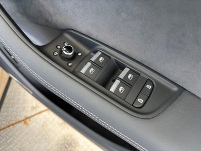 2025 AUDI SQ7 — миниатюра 49