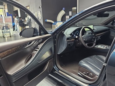 GENESIS G80 (RG3) - 10