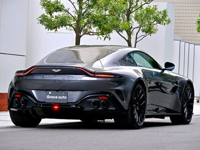 ASTON MARTIN VANTAGE - 7