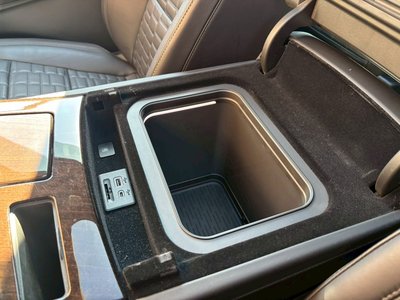 2023 Cadillac ESCALADE thumbnail 50