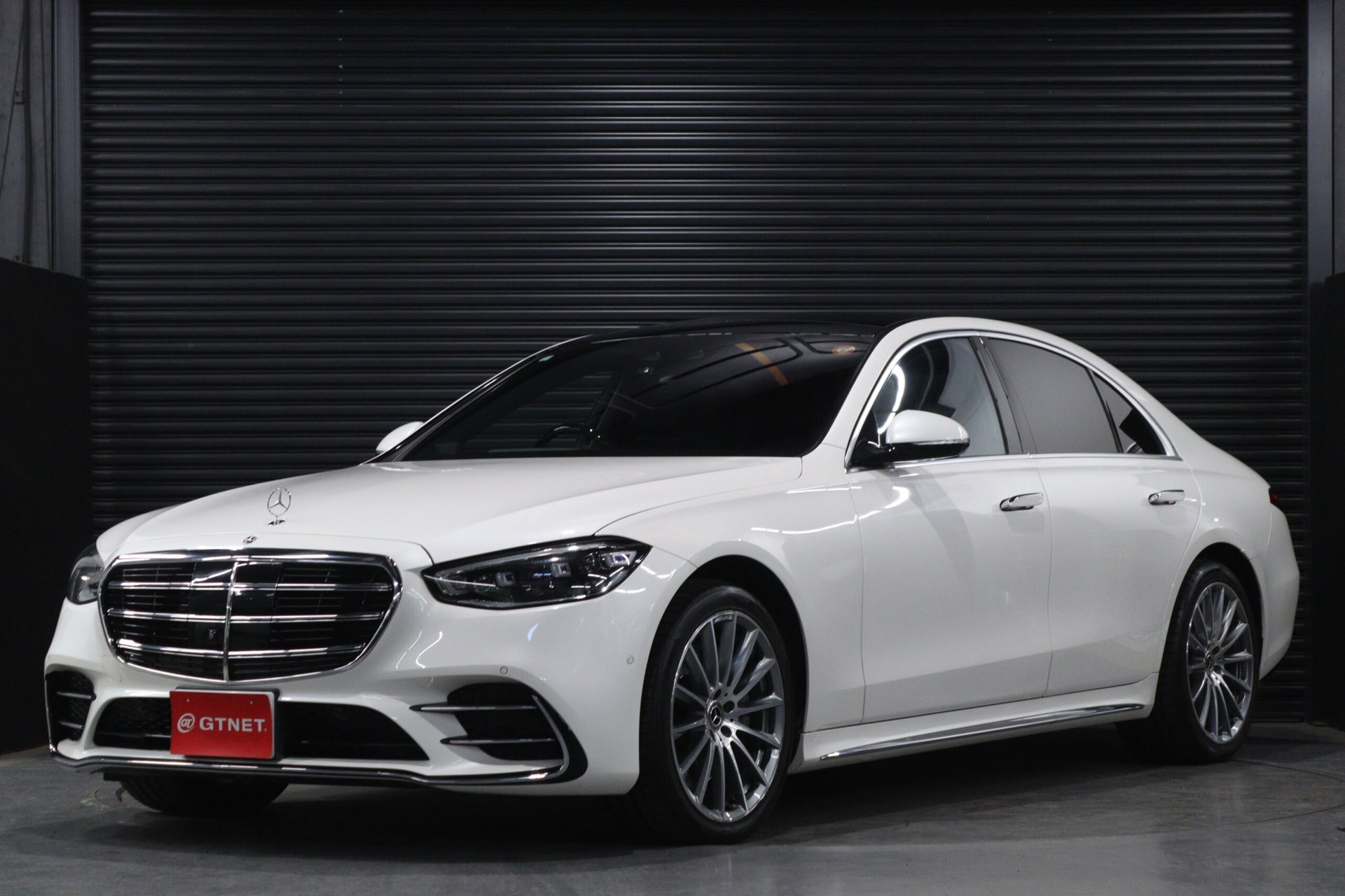 MERCEDES-BENZ S-CLASS - View 1