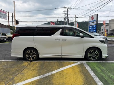2020 Toyota ALPHARD photo 4