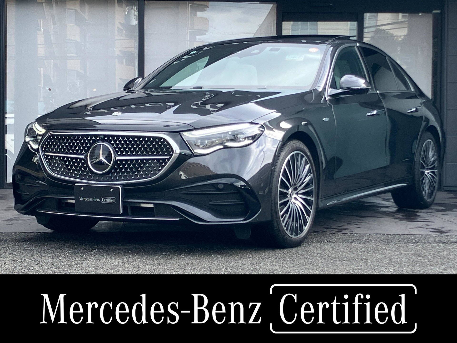 MERCEDES-BENZ E-CLASS - View 1