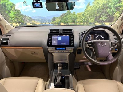 TOYOTA LAND CRUISER PRADO - 2