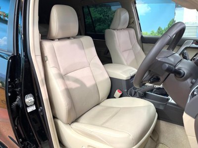 TOYOTA LAND CRUISER PRADO - 10