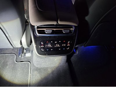 MERCEDES-BENZ EQS - 10