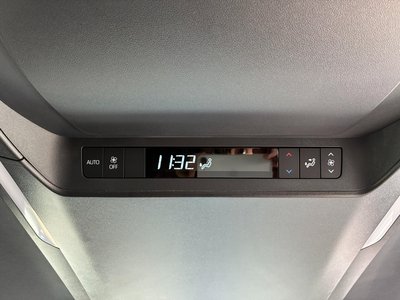 TOYOTA ALPHARD - 9
