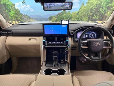 TOYOTA LAND CRUISER 300 - 2