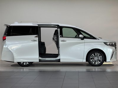 2026 Toyota ALPHARD — фото 9