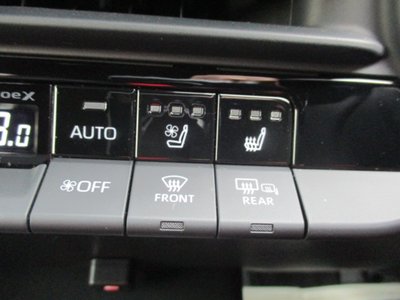 TOYOTA CROWN SPORT - 9