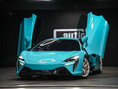 MCLAREN ARTURA
