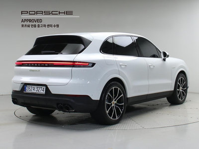 2025 Porsche CAYENNE 照片 4