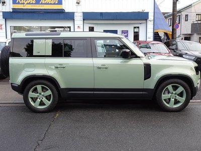 LAND ROVER DEFENDER - 7