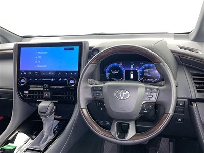 2025 Toyota ALPHARD — фото 10