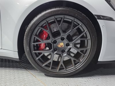 صورة 8 لـ 2025 Porsche 911
