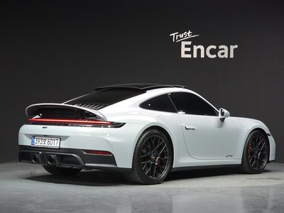 صورة 3 لـ 2025 Porsche 911