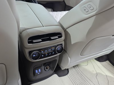 صورة مصغرة 24 لـ 2023 Genesis GV80
